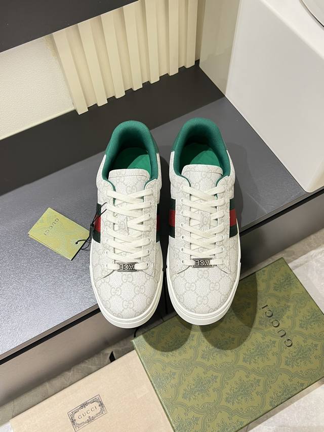 High-quality Gucci Ace series pro version white sneakers. Original purchase and