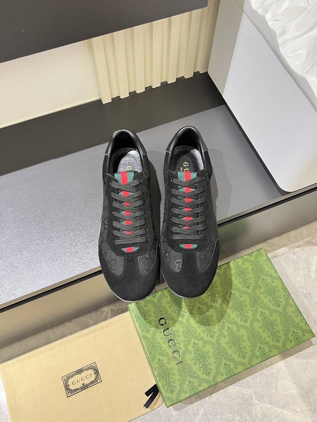 Gucci Shift series sneakers, featuring a lightweight, thin-soled design, combini