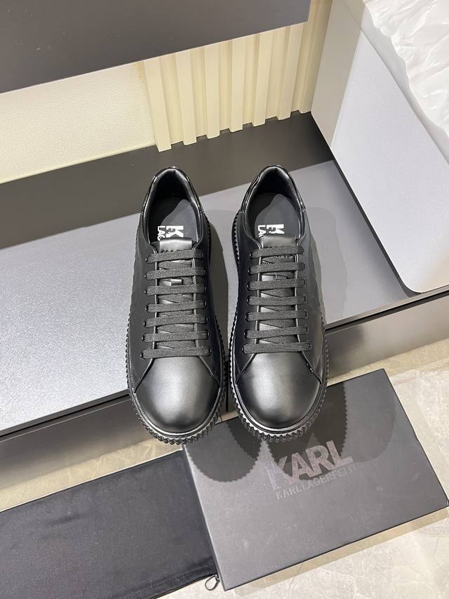 Karll Agerfeld's exquisitely crafted bespoke shoes are now available! The brand'