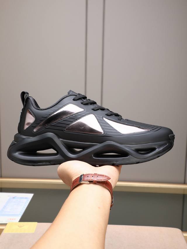 Armani's new luxury trendy sneakers, featuring a dynamic appearance, minimalist