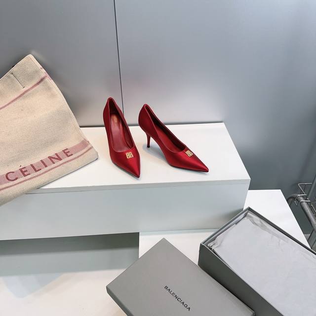 High-quality factory release! Balenciaga Spring/Summer 2026 new Bb buckle point