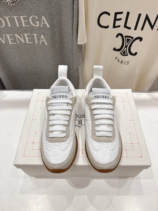 High-quality couple's shoes, Alexander McQueen's latest Flexion series retro ca