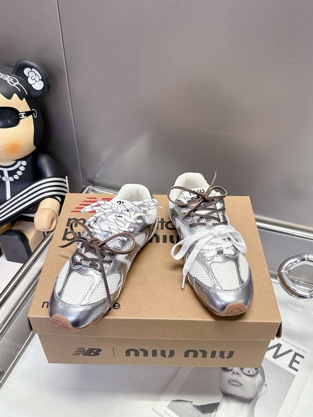 Fashion doesn't need to be ostentatious; it's about effortless expression. Miu M