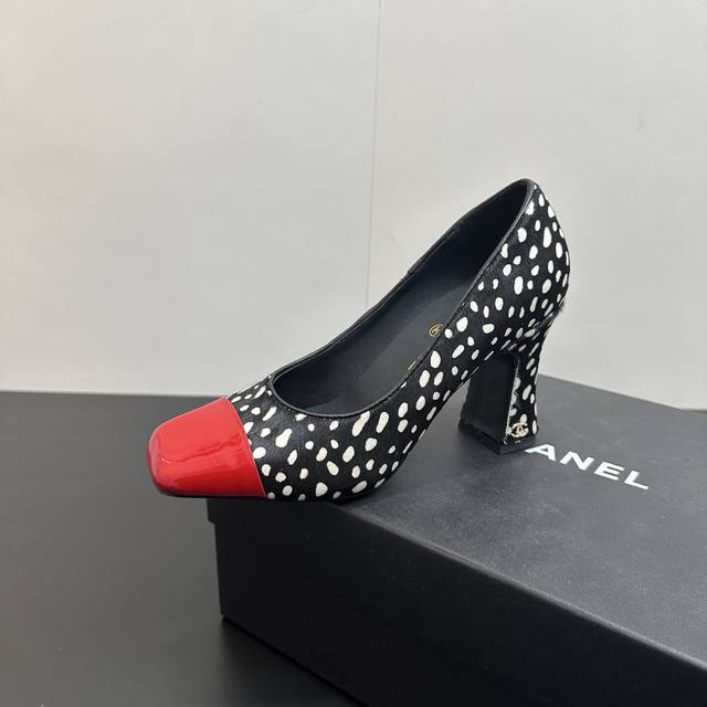 Horse hair Chanel F016 2026 Spring/Summer runway new high-heeled patchwork shoes