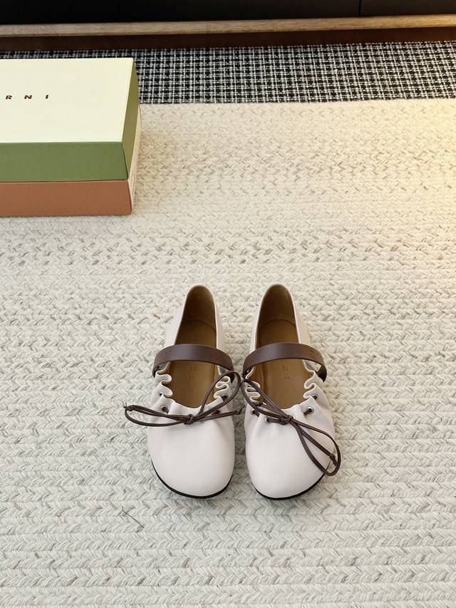 Ruffled Bow Ballet Flats: Gentle Mary Jane Style, Classic Reimagined Round Toe