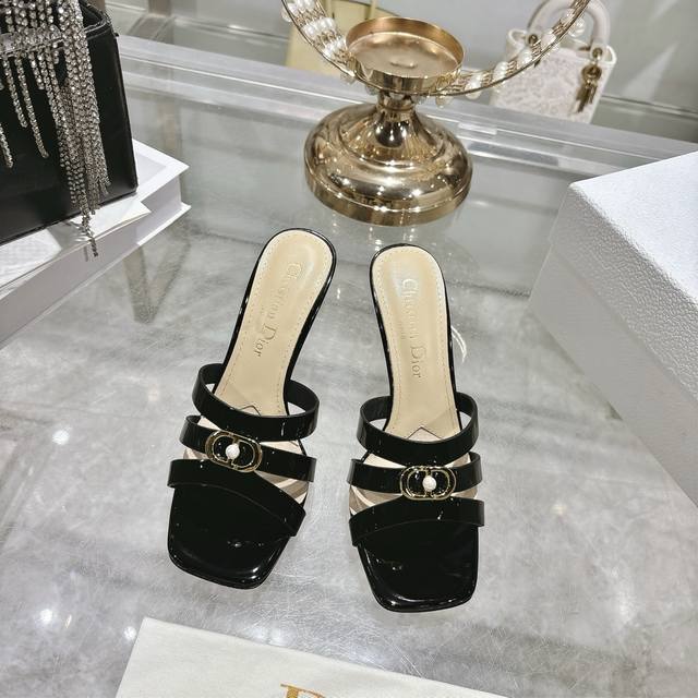 Factory direct. Dior 2026 Spring/Summer New D-Club Jelly Color Hollow-out Cross