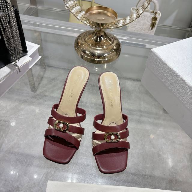 Factory direct. Dior 2026 Spring/Summer New D-Club Jelly Color Hollow-out Cross