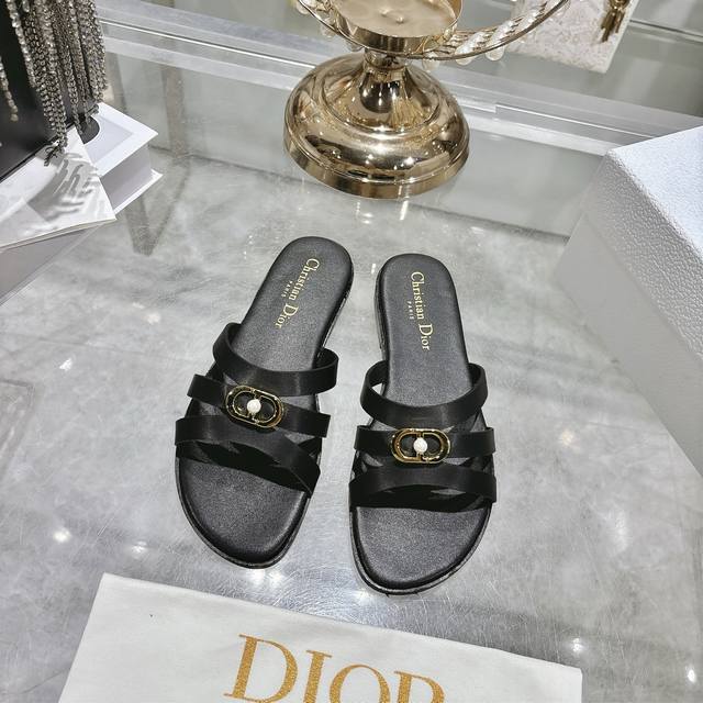 Factory direct. Dior 2026 Spring/Summer New D-Club Jelly Color Hollow-out Cross