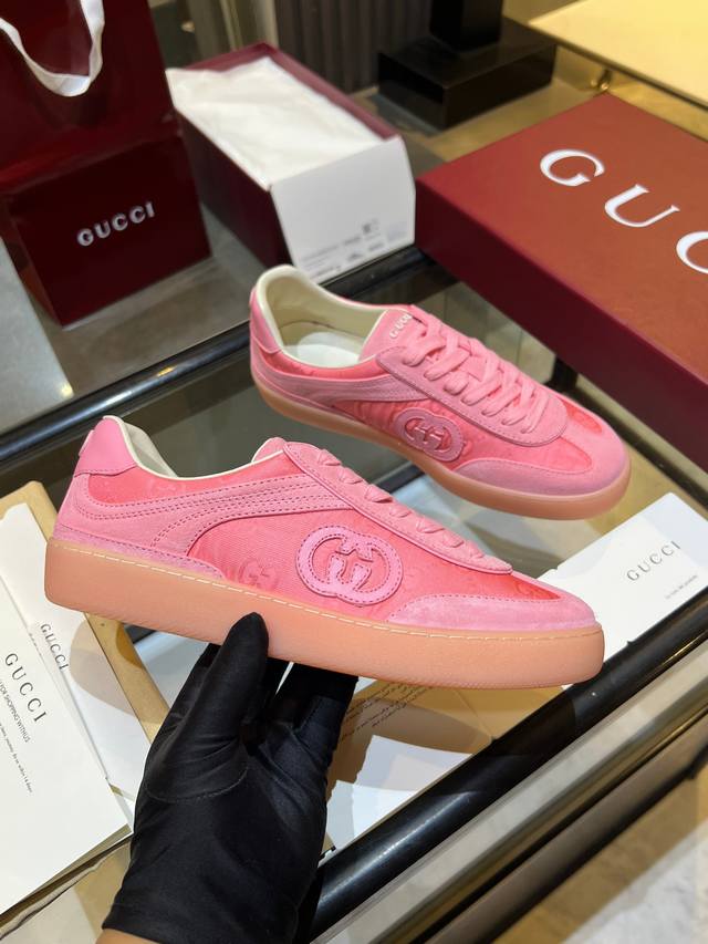 Sizes 35-40. Men's custom-made, high-quality version, shipping available. Coupl