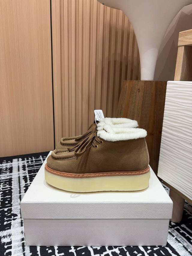 25Ss Autumn/Winter New Prada Triangle Logo Thick-Soled Ankle Boots Lace-up Snow