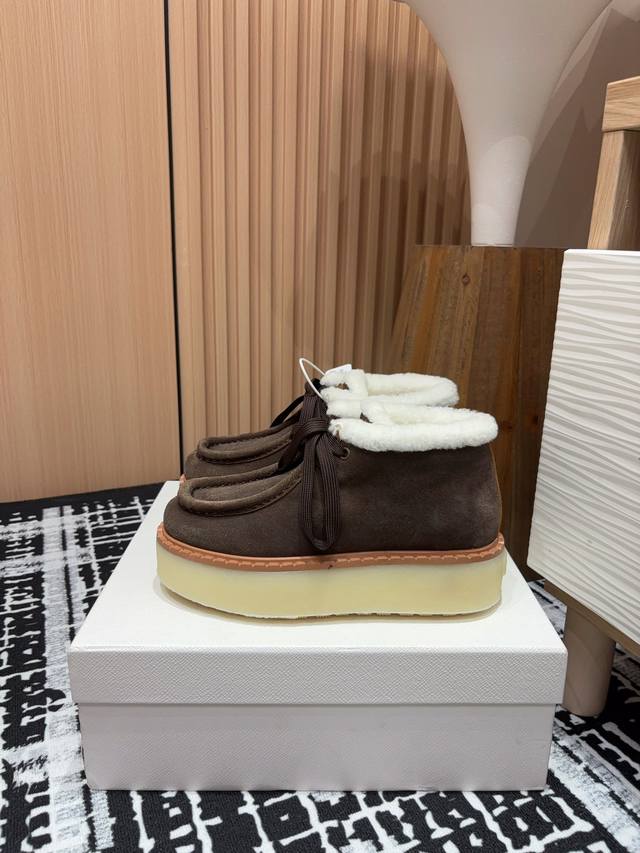 25Ss Autumn/Winter New Prada Triangle Logo Thick-Soled Ankle Boots Lace-up Snow