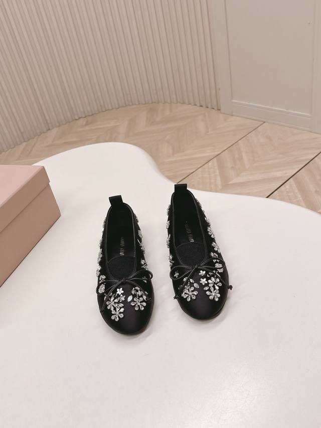 Selling Miu Miu 2026 Spring New Arrival Mary Jane Shoes. Versatile last for sli