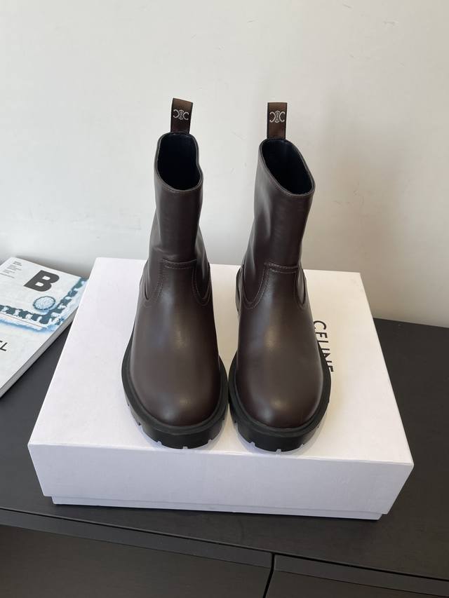 Celine 25Ss New Retro Platform Martin Boots/Rider Boots A hot-selling item among