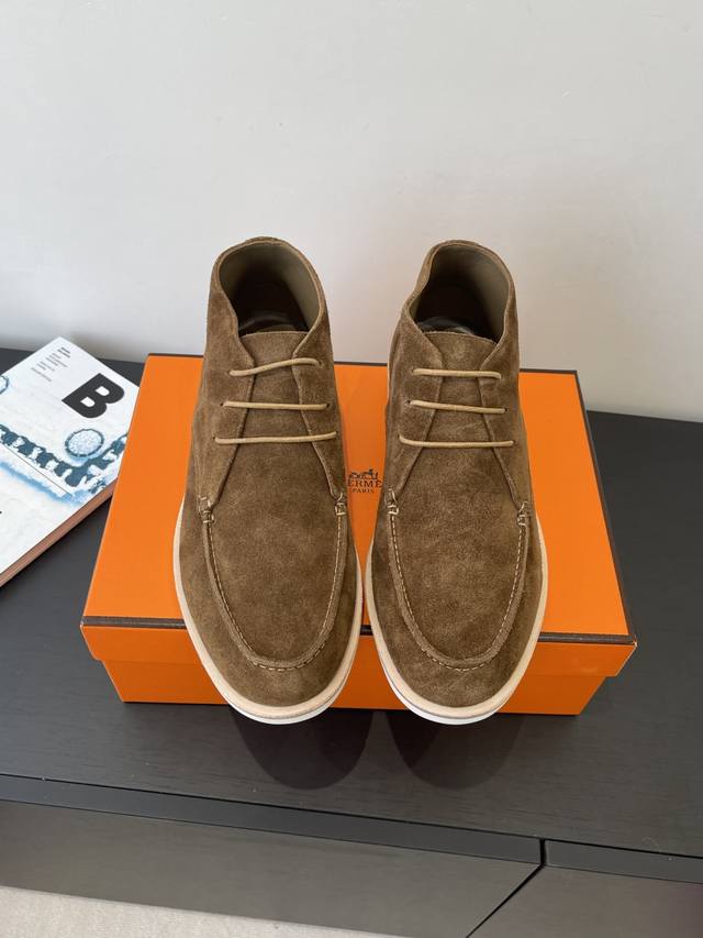 Hermes 25Ss New Low-Top Men's Casual Shoes. The simple design aligns with the c