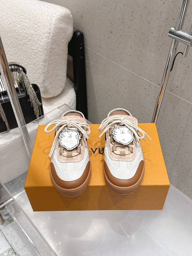 Factory direct Louis Vuitton Spring/Summer 2026 New Style Lace-up Cute Cat Mule