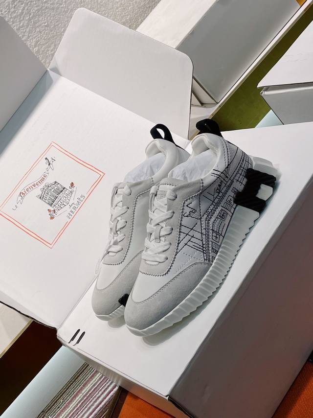 Hermes high-end men's and women's sizes are the same price, embroidered series