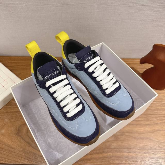 Factory direct, Men's size +10 McQueen Ec1 26Ss New White Sneakers German Train