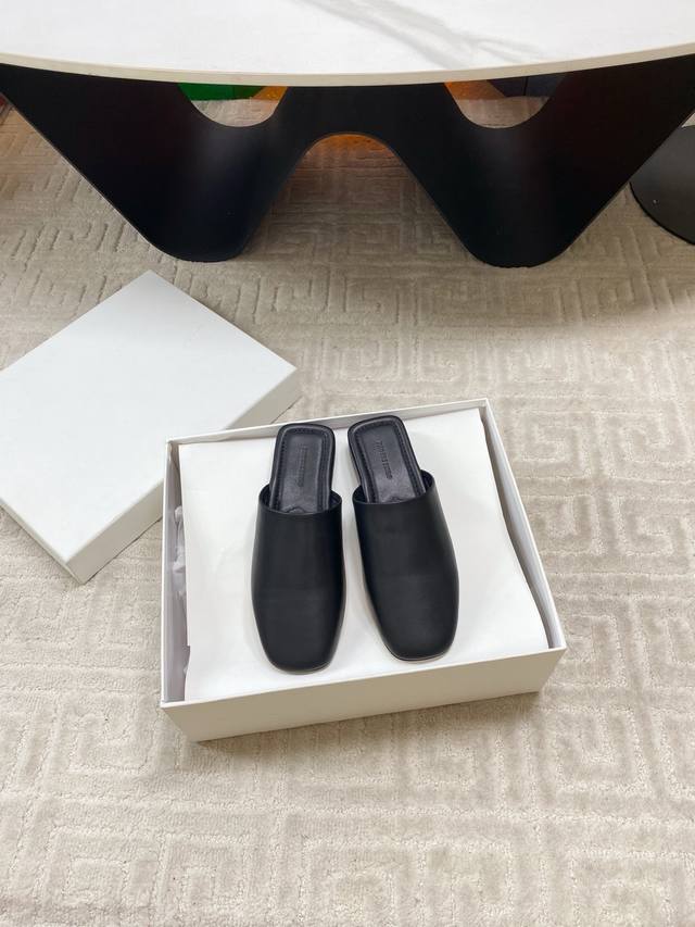 Factory direct Phoebe Philo low-heeled mule/slip-on shoes. These backless mule