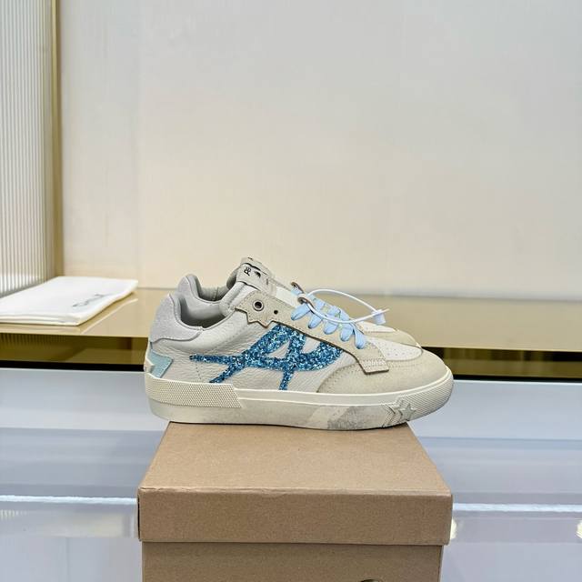 Factory Price (pp): New Arrival Ash Italian Light Luxury Trendy Retro Dirty Whit