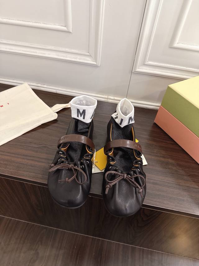Socks 10 Marni 26Fw Ruffled Bow Ballet Flat Mary Jane Shoes Round toe silhouett