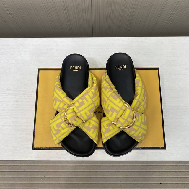 Factory Price p Fendi 2026 Flat Cross Beach Casual Couple Slippers Classic embro