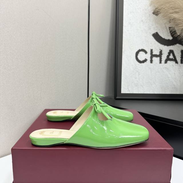 2026 Dior New Square Toe Closed-Toe Sandals The bow decoration on the toe highli