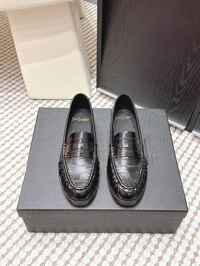 Retailer-grade Yves Saint Laurent 25Ss New YSL Small Logo Loafers The iconic sma