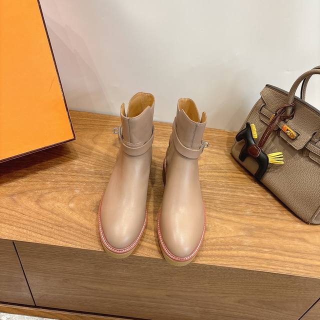 Herme S Classic Kelly Ankle Boots SS25 New Color Classic Kelly half boots, origi