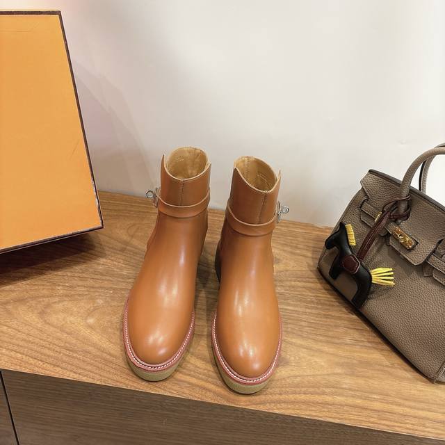 Herme S Classic Kelly Ankle Boots SS25 New Color Classic Kelly half boots, origi