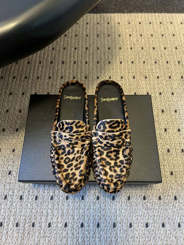 Saintlauren*25Ss Autumn/Winter Retro Textured Eel Pattern Loafers/Slippers These