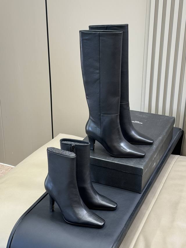YSL's most comfortable boots. They're also very versatile. This year's new style