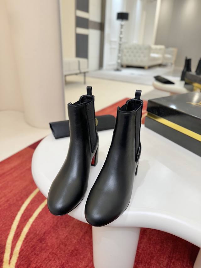 Cl Chunky Heel Ankle Boots W. Turelastic ankle boots feature a chunky 55mm slopi