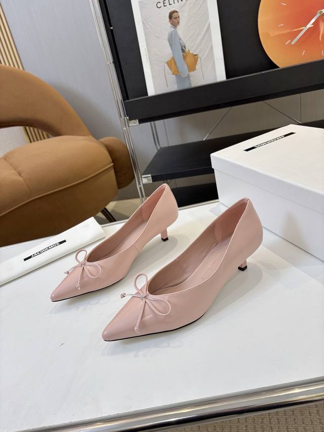 price: Brand: Jacqumus Niche streetwear brand Jacquemus 2026 Spring/Summer hotte