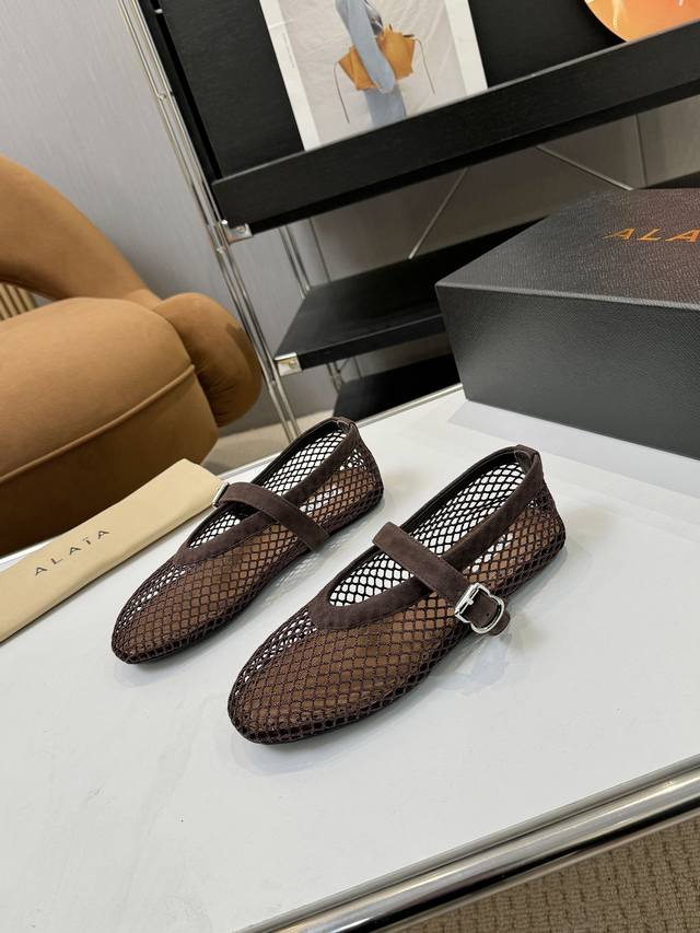 price: Brand: Alaia Alaia 26 New Retro Buckle Mary Jane Shoes Ballet Flats Runwa