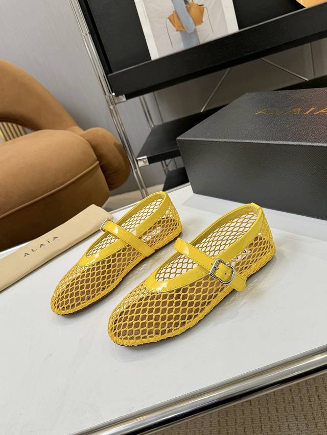 price: Brand: Alaia Alaia 26 New Retro Buckle Mary Jane Shoes Ballet Flats Runwa