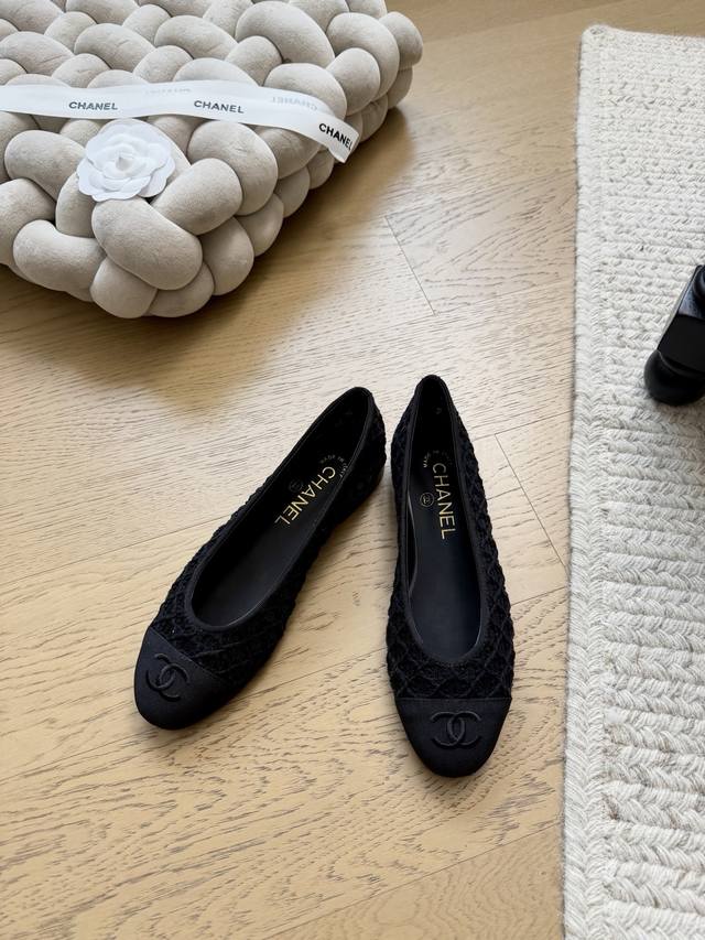 New colorway for Chanel's classic ballet flats! Top-tier version! New color add