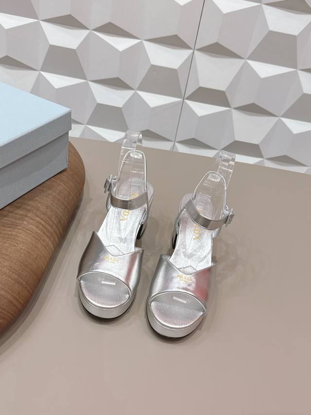 Factory Direct: Exclusive Top-Tier Version Prada 2026 VS Early Spring Runway Ho