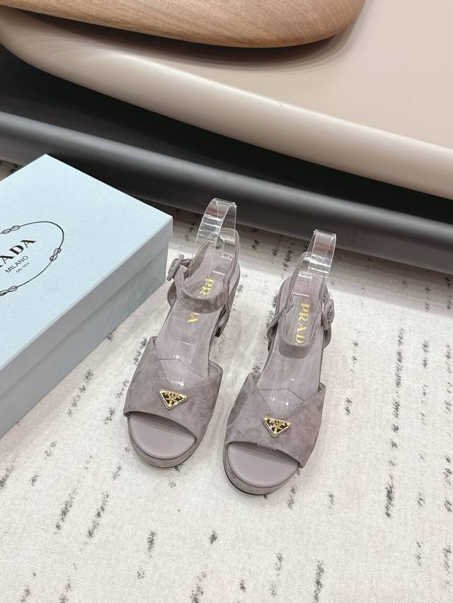 Factory Direct: Exclusive Top-Tier Version pra*D Prada 2026 VS Early Spring Run