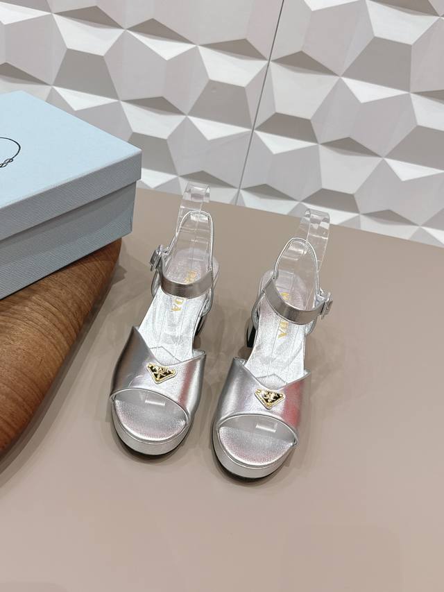 Factory Direct: Exclusive Top-Tier Version Prada 2026 VS Early Spring Runway Ho