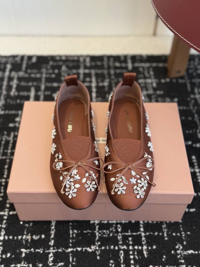 Retailer-grade Miu Miu 26Ss Early Spring Newest Runway Hot Shoes Series Round To