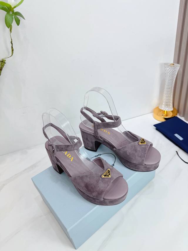 Factory Direct Release 2026 Sss: Prada's latest long and short boots, sandals,