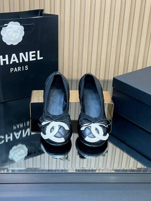 Top-tier version Chanel small pearl heel ballet flats with diamond-patterned bow