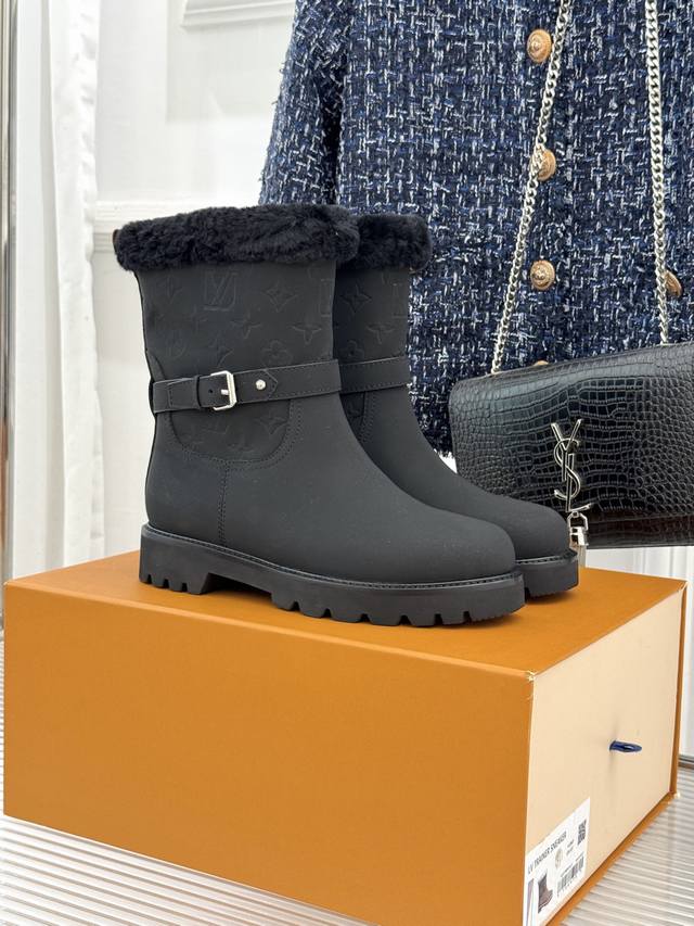 New Retro Frayed Embossed Snow Boots with Belt Buckle and Thick Sole (Ankle Boo