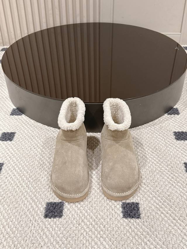 Sizes 35-40! Miu Miu 25Fw Wool Snow Boots. These snow boots are available in li