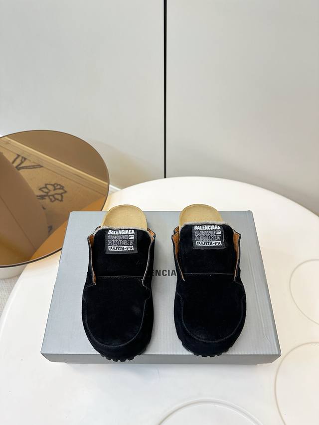 Balenciaga Dumbo Mule Slip-on Mules Balenciaga's 2026 Spring Dumbomule mules are