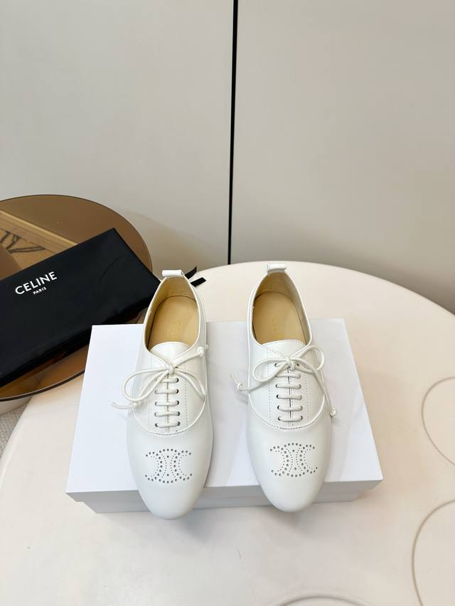 Celine 25p New Arrival British Style Flat Loafers These Celine loafers are made