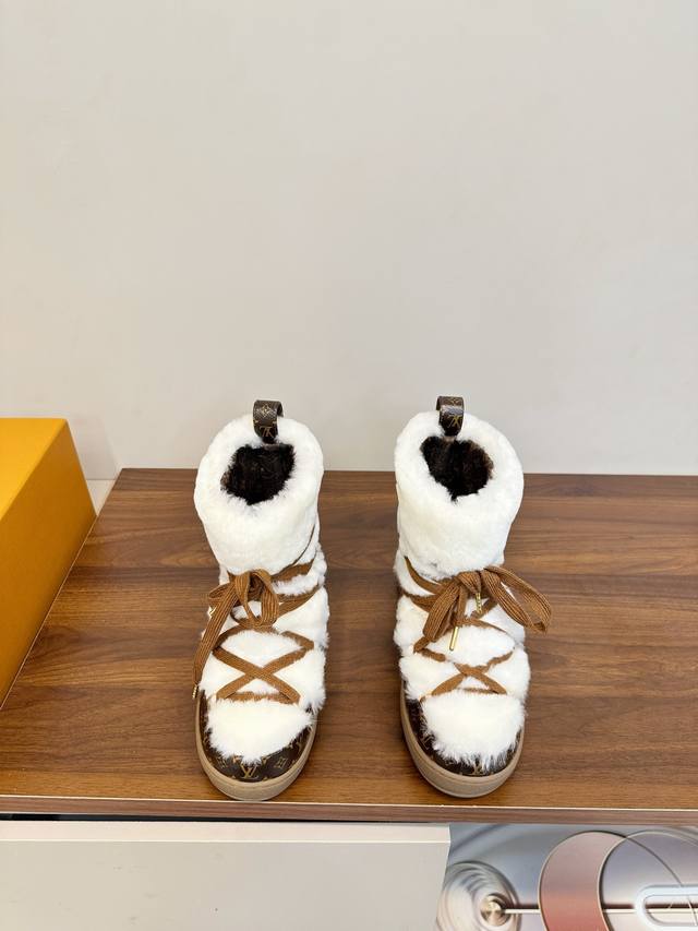 Louis Vuitton LV Cloud Fall/Winter Newest Snow Boots ~The LV Cloud snow boots ar
