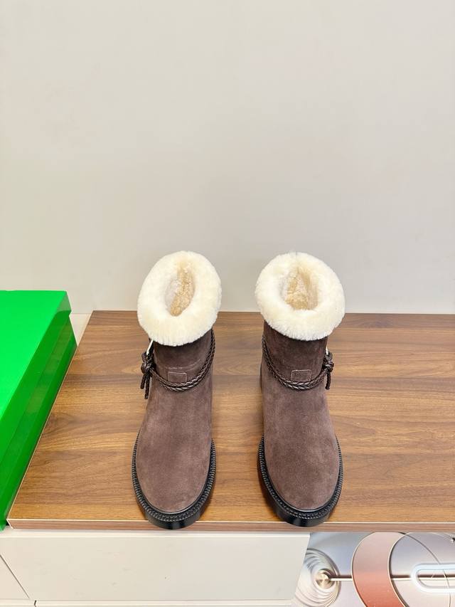 Bottega Veneta James Shearling Ankle Boots These Bv James ankle boots are made