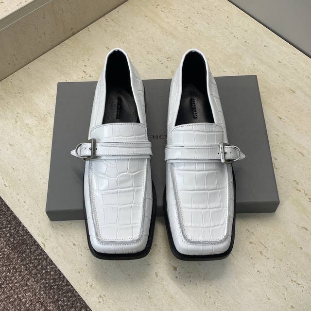 Factory price p Balenciaga 2026 Early Spring New Low Heel Square Toe Punk Style