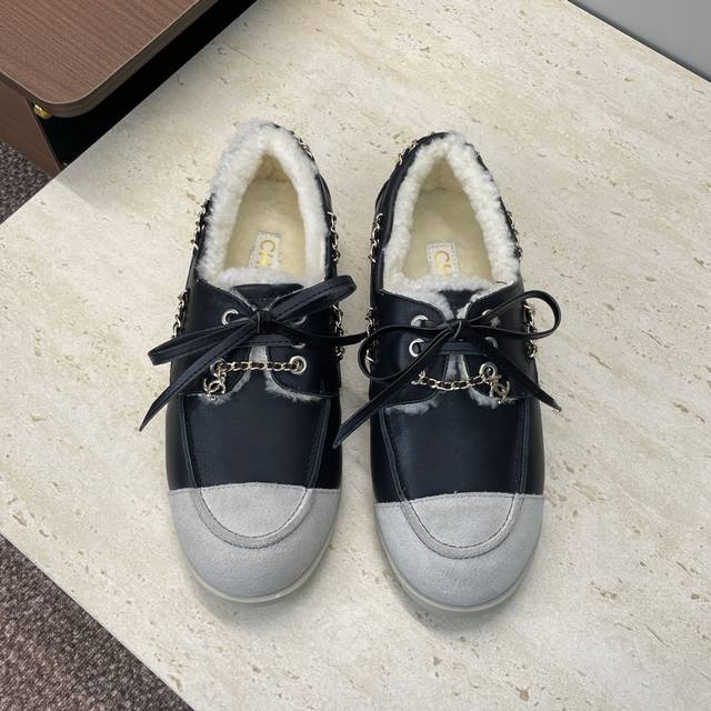 Factory price Chanel 2025 Early Autumn Runway New Punk Style Flat Lace-up Warm L